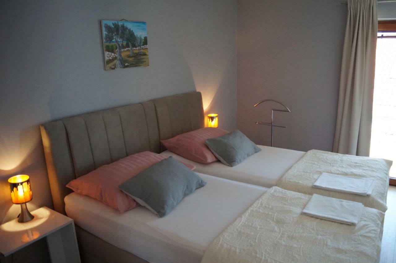 Apartment Lucija Кострена Екстер'єр фото